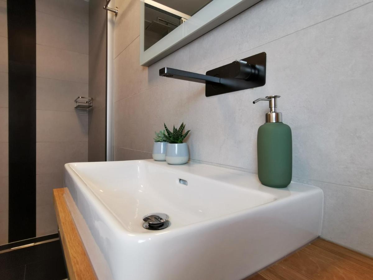 Neues City Center Piano Appartement Mit Netflix Klagenfurt am Woerthersee Ngoại thất bức ảnh