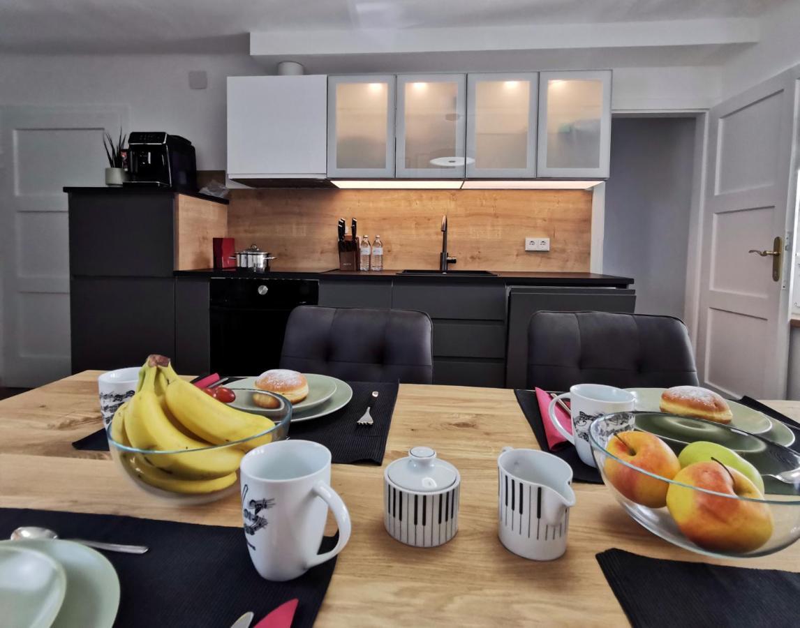 Neues City Center Piano Appartement Mit Netflix Klagenfurt am Woerthersee Ngoại thất bức ảnh